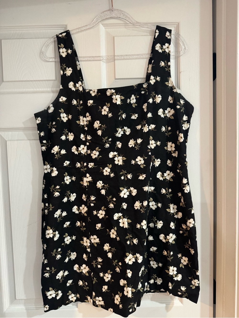 Women’s XL petite Old Navy Square-Neck Linen-Blend Floral Mini Dress Black